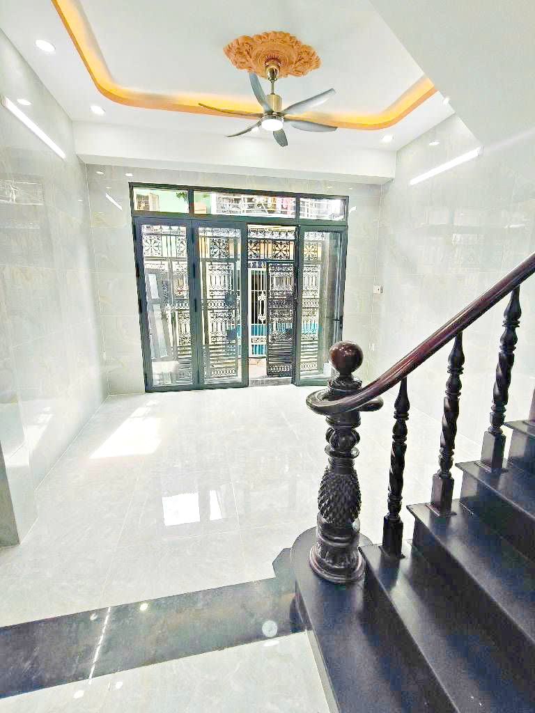 Bán nhà 4 tầng gần TTTM PARC MALL Phường 4 Quận 8